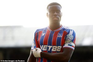 สื่อเชื่อ ‘เกฮี’ อาจมีสัญญาใจกับหงส์