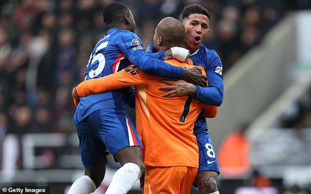 ‘ซานเชซ’ ยกเครดิตหลังสิงห์ช่วยเก็บคลีนชีท