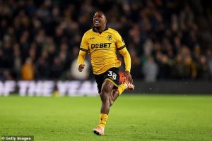 อัพเดตแชมป์วิ่งเร็ว!  ‘ชัตชูอา’ เข้าวิน, ‘เอมเบอโม่’ อันดับ 3