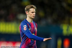 เสี่ยแรชได้ไปต่อ! แฟนบาร์ซ่าโหวตขายทิ้ง ‘เฟรงกี้, อเราโฆ่’