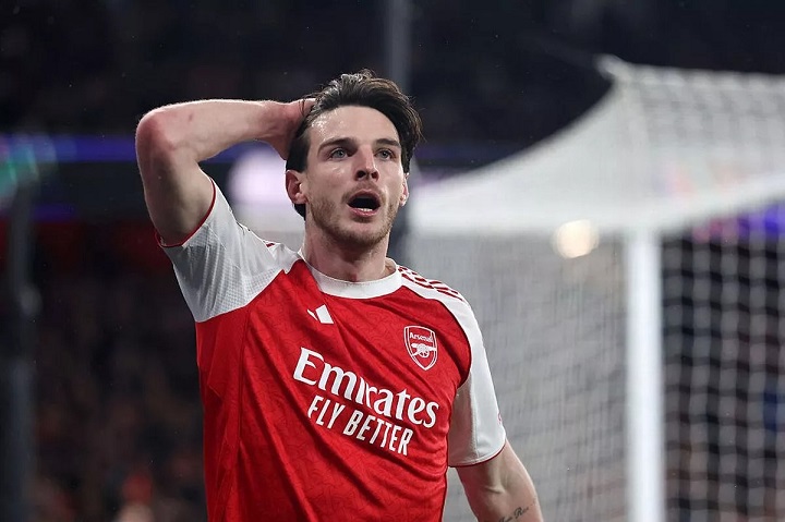 ไม่เสี่ยง! ‘ไรซ์’ ส่อพลาดช่วยปืนดวลวิลล่าคืนนี้