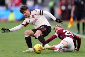 แฟนหงส์โล่ง! สล็อทเผย ‘เคอร์เคซ’ แค่เป็นตะคริว