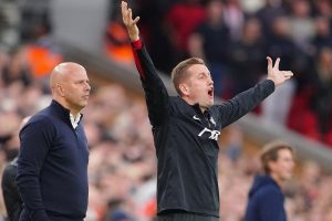 ‘หงส์’ ตัดสินใจแยกทาง ‘บริกส์’ โค้ชลูกเซ็ตพีซ