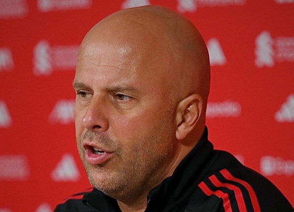 ขึ้นกับรายรับ! ‘สล็อท’ ย้ำหงส์ไม่ได้มีเงินช้อปอันลิมิเต็ด