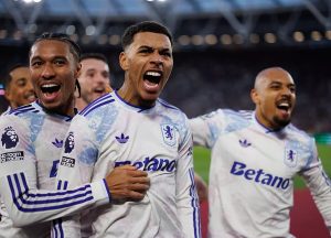 นัดหน้าเจอผี! ยักษ์เดนส์ซูฮก ‘วิลล่า’ ทีมลุ้นแชมป์