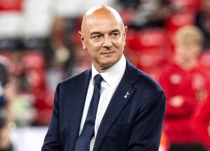 ‘เลวี่’ รับเครื่องราช CBE พัฒนาชุมชนท็อตแน่ม