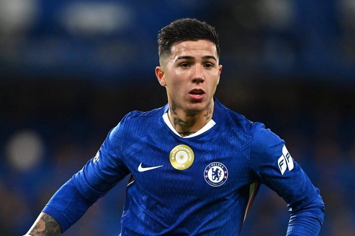 ‘เอนโซ’ ขอบคุณศรัทธา ‘สิงห์’ หลังเหตุเพลงเหยียดแข้งน้ำหอม