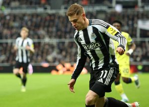 คลาร์กเปิดกว้าง ‘บาร์นส์’ โยกเล่นให้วิสกี้