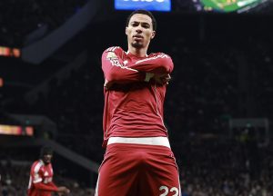 เสี่ยหมูชู ‘เอกิติเก้’ หนึ่งในดีลสุดคุ้มพรีเมียร์ลีกซีซั่นนี้