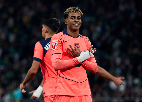 ฟลิคปลื้มฟอร์ม ‘ยามาล’ สวมบทบาทเบอร์ 10 หนแรก