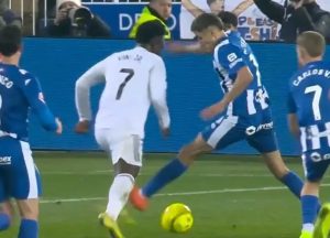 ไม่ชัดเจนพอ! ลาลีกาป้องเปาเคส ‘วินี่’ ฟ้องเอาจุดโทษ