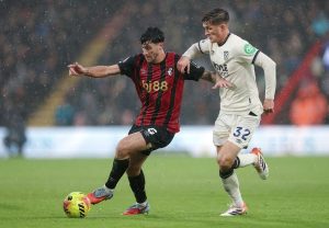 ม้าลายร่วมวงจับตามอง ‘เซเนซี่’ อุดแนวรับ