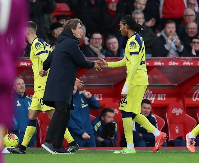 แฟร้งค์เตรียมเคลียร์ใจ ‘สเปนซ์’ หัวเสียโดนเปลี่ยนตัว