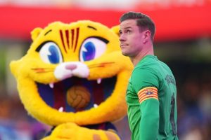 ‘สเตเก้น’ คัมแบ็คทัพ ‘บาร์ซ่า’ เจอแฟรงเฟิร์ต