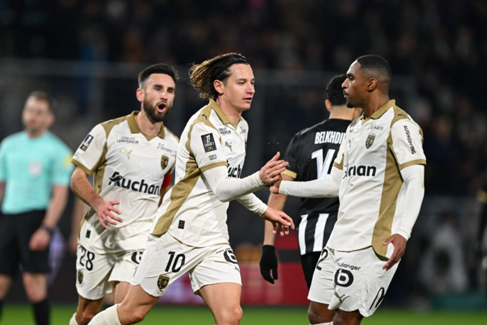 ล็องส์ชนะ 2-1 ขึ้นจ่าฝูง, ลียงถล่ม 3-0…สรุปผลลีกเอิง