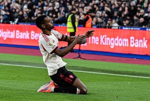 ‘สล็อท’ รับต้องปรับปรุงให้ ‘อิซาค’ ได้บอลมากขึ้น