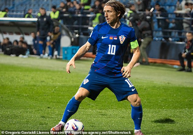 ‘โมดริช’ รับเป็นแฟนมิลานมี ‘โบบัน’ เป็นฮีโร่