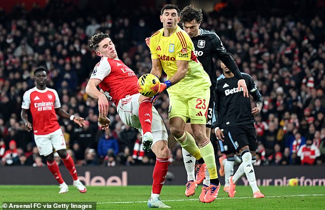 จบที่เรา! ‘อูไน’ เรียกสติ ‘เอมี่’ เป็นโกลยุคนี้มันโหดร้าย