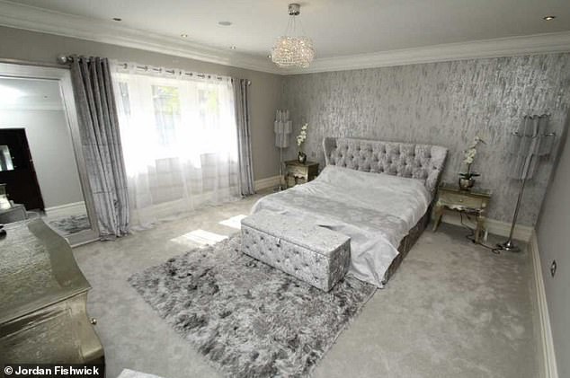 เทสต์ดีนะเรา! เปิดคฤหาสน์หรู ‘ริม’ มูลค่า 1.2 ลป.