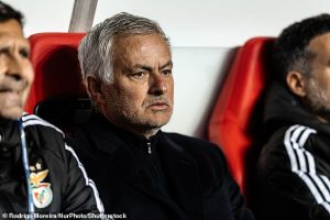 ทบทวนผลงาน! ‘น้ามู’ สั่งแข้งเบนฟิก้าค้างคืนสนามซ้อม