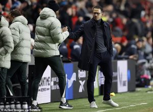 ‘เสี่ยหมู’ ชม ‘โรซีเนียร์’ ปลุกสิงห์วิ่งหน้าตั้ง