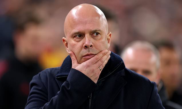 ‘สล็อท’ ปัดไม่รู้ทำไมทีมใหญ่ปลดโค้ชระนาว