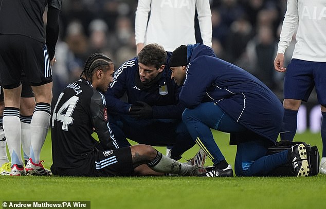 ‘กามาร่า’ เฟิร์มเจ็บเข่าปิดเทอมแล้ว