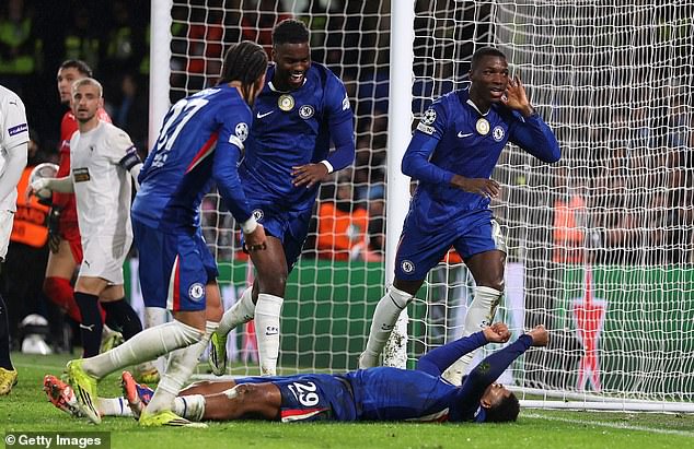 โรซีเนียร์อวย ‘ไคเซโด้’ มิดฟิลด์เกมรับเก่งสุดในโลก