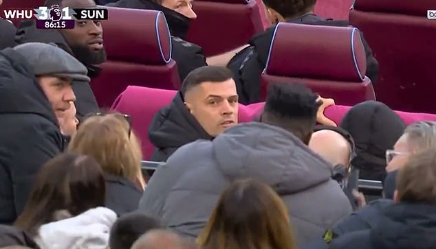 มีอะไรกัน! ‘ชาก้า’ ฉะเดือดแฟนค้อน