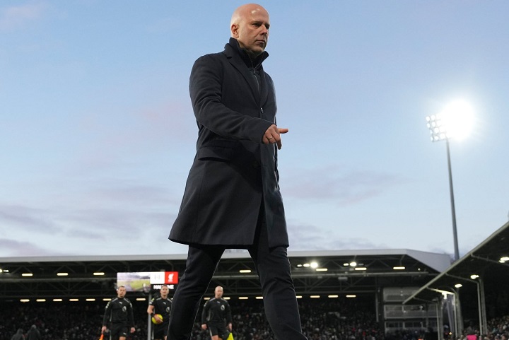 ‘สล็อท’ รับเจ็บปวดเสียงวิจารณ์ ‘หงส์’ เล่นน่าเบื่อ