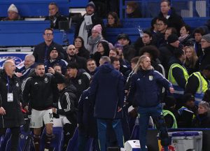 ‘สิงห์’ โดนปรับ 150k ปอนด์ เหตุขว้างขวดใส่ม้านั่งวิลล่า