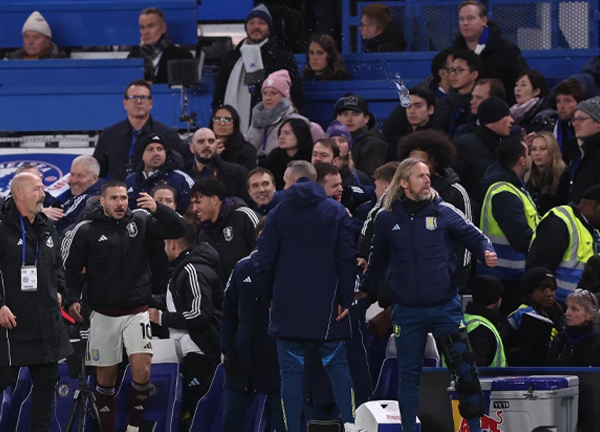 ‘สิงห์’ โดนปรับ 150k ปอนด์ เหตุขว้างขวดใส่ม้านั่งวิลล่า