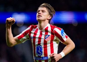 ไก่เอาด้วยร่วมล่า ‘กัลลาเกอร์’ เสริมกลาง