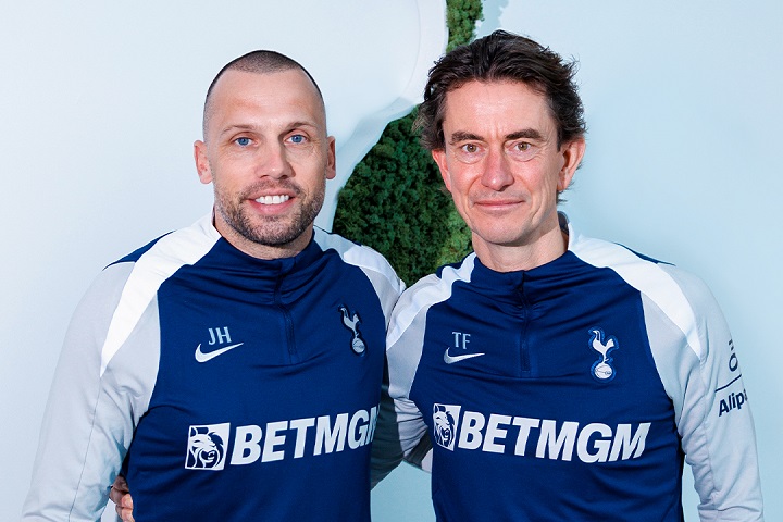 ช่วยหน่อย! ไก่ดึง ‘ไฮติงก้า’ ร่วมทีมงาน ‘แฟรงค์’