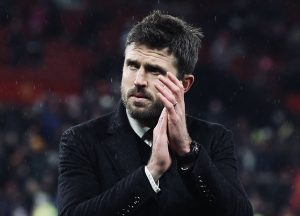 กระแสพลิก! ‘คาร์ริค’ เบียดเฮียยิ้มโผล่เต็งคุมผีชั่วคราว