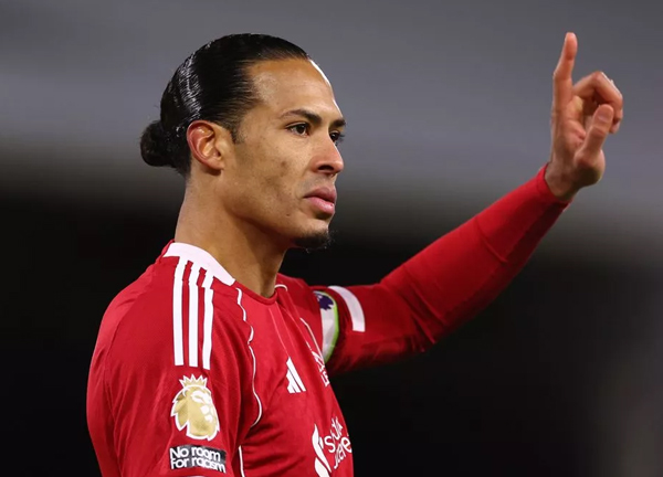 อย่าหือ! VvD เร้าเพื่อนหงส์เตรียมพร้อมบู๊ปืน