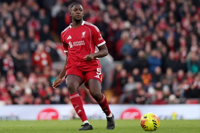 ‘โคนาเต้’ กลับฝรั่งเศสร่วมไว้อาลัยคุณพ่อ