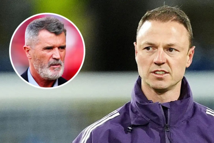 มีดีอะไร? ‘คีน’ ไม่ปลื้มผีตั้ง ‘อีแวนส์’ เป็นสตาฟฟ์โค้ช